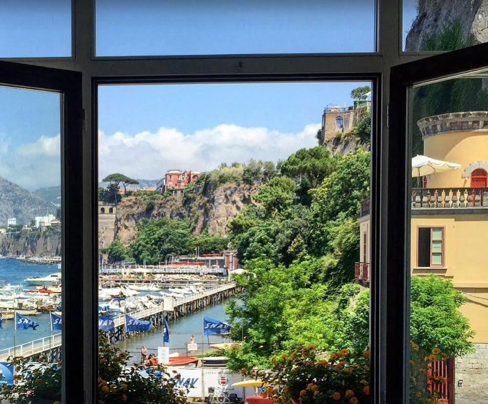 Surriento Suites Sorrento Eksteriør billede