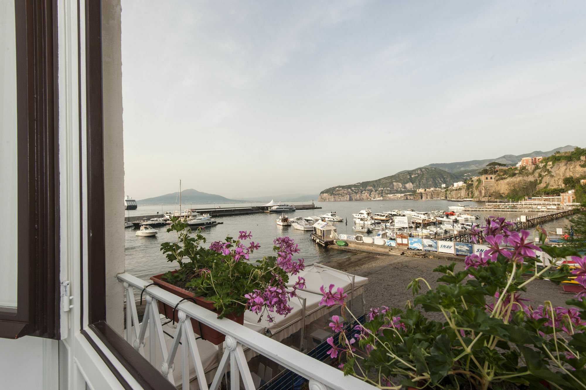 Surriento Suites Sorrento Eksteriør billede