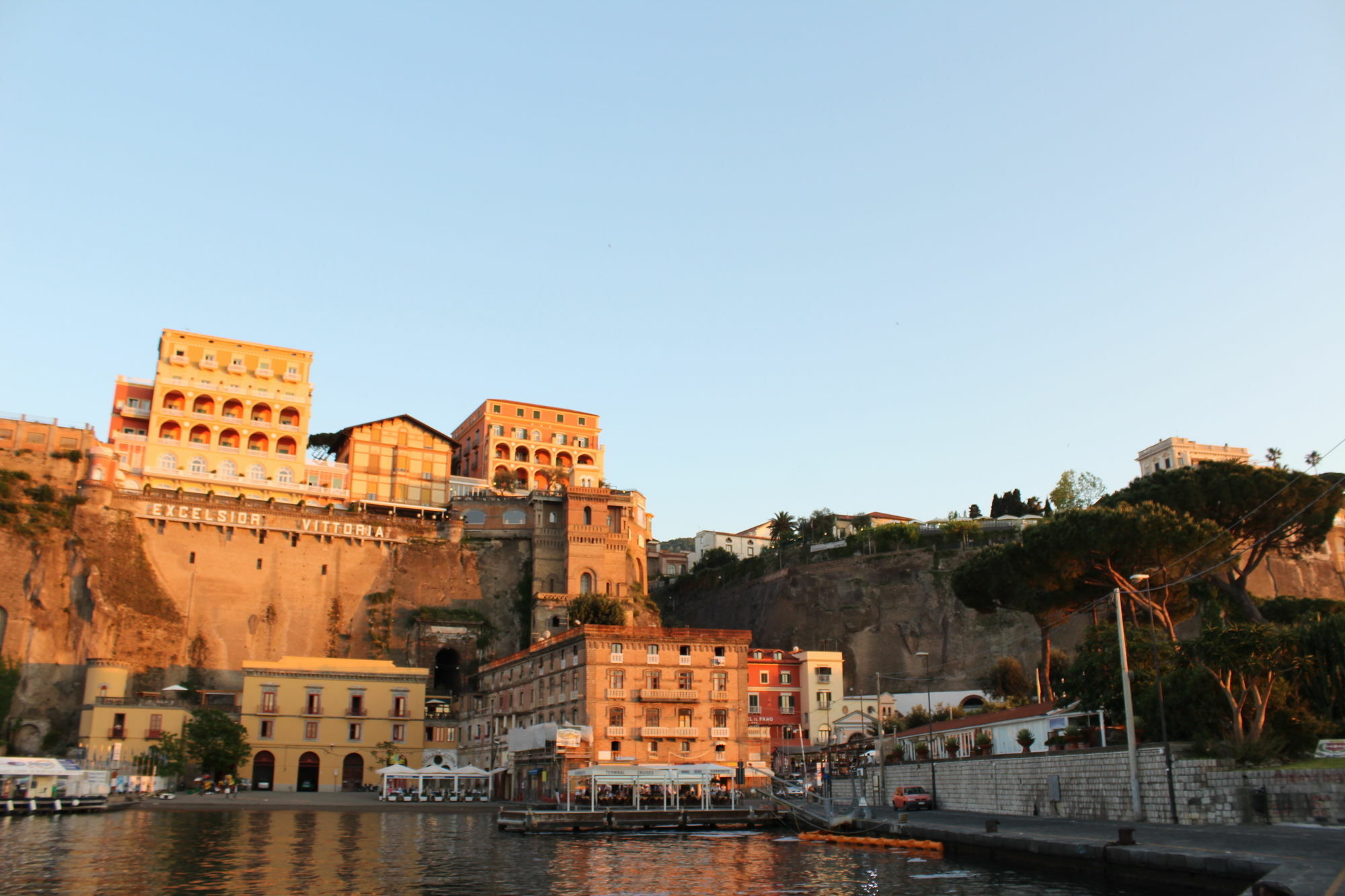 Surriento Suites Sorrento Eksteriør billede