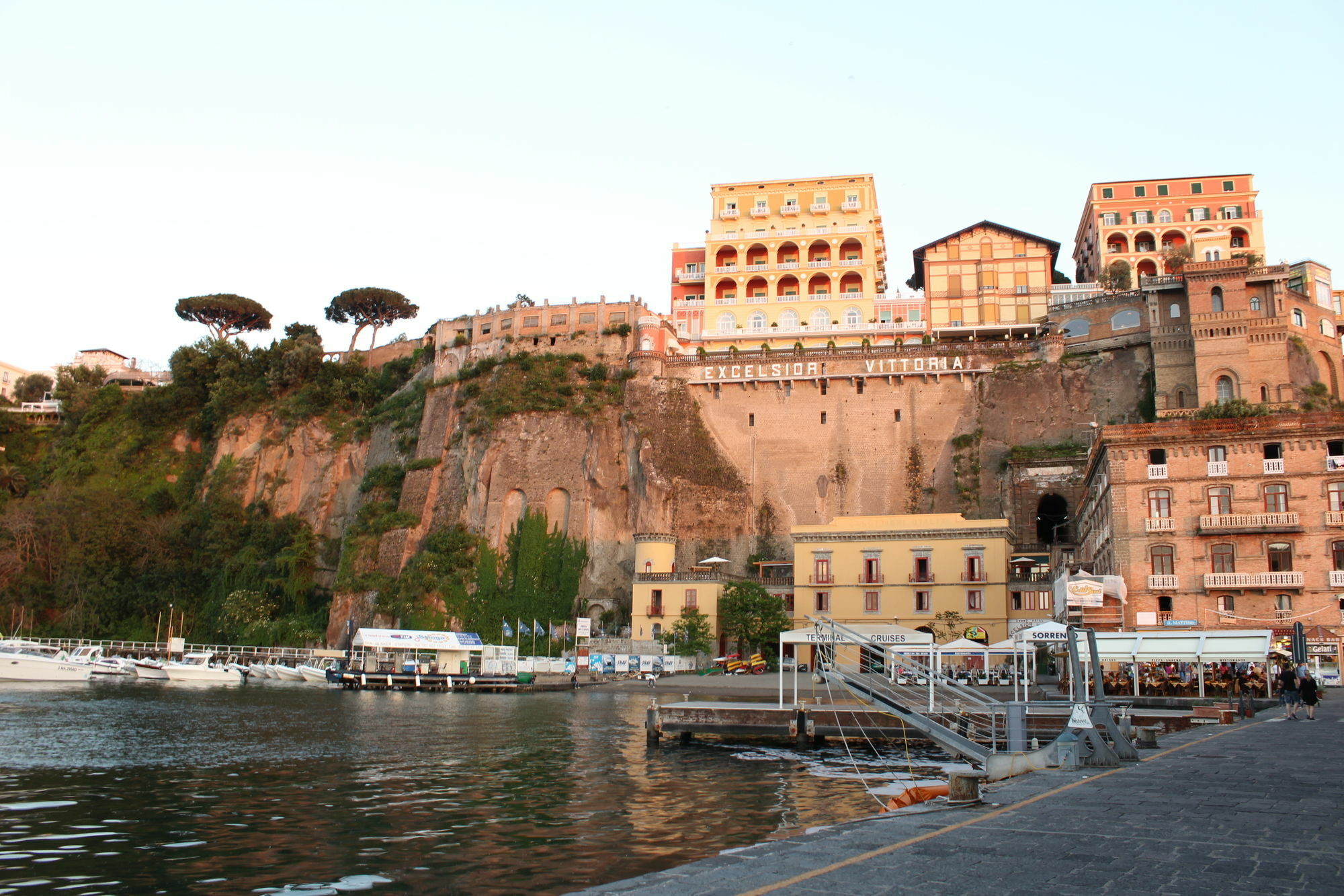 Surriento Suites Sorrento Eksteriør billede